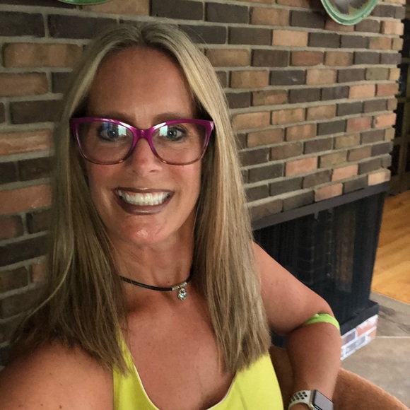 Meet your Posher, Julie - Picture 3 of 15